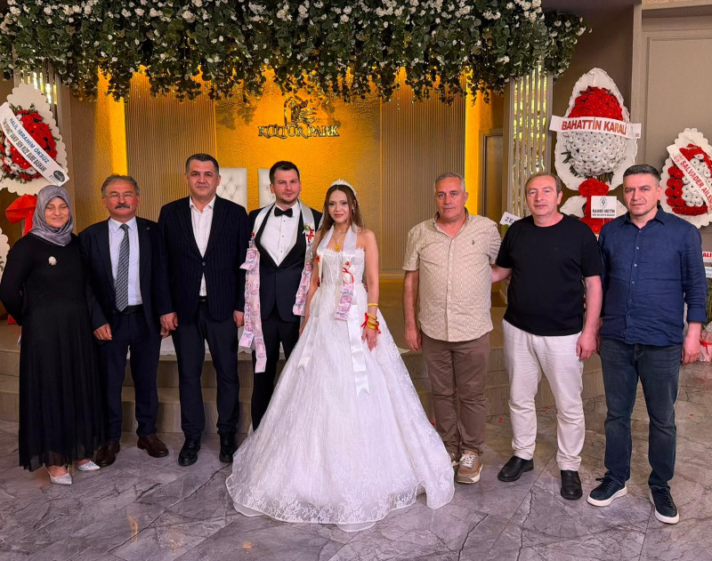 Sendikamız Rize İl Temsilcisi Sayın Yunus ÖKSÜZ’ün oğlunun düğün törenine katılım sağladık.